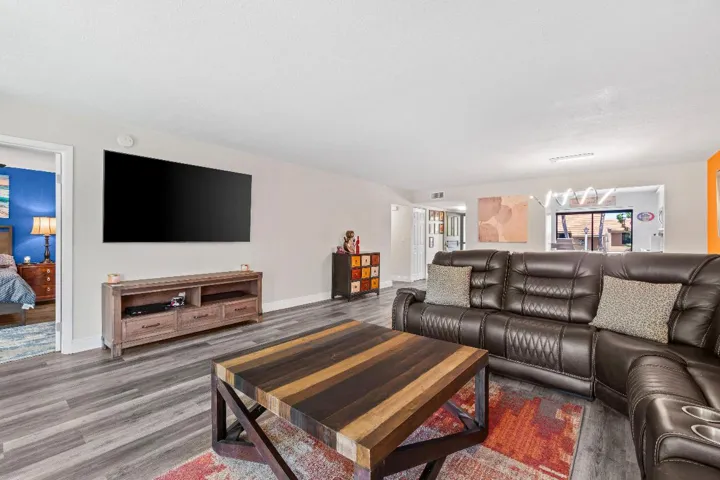 013-11255GreenLakeDrive-BoyntonBeach-FL-