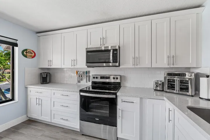 020-11255GreenLakeDrive-BoyntonBeach-FL-