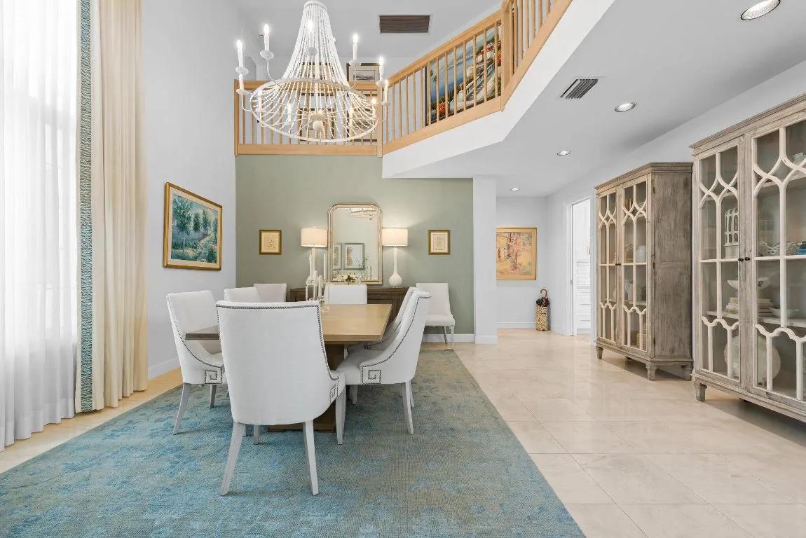 Formal Dining