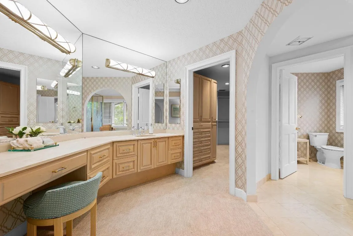 2 Bathroom Suites