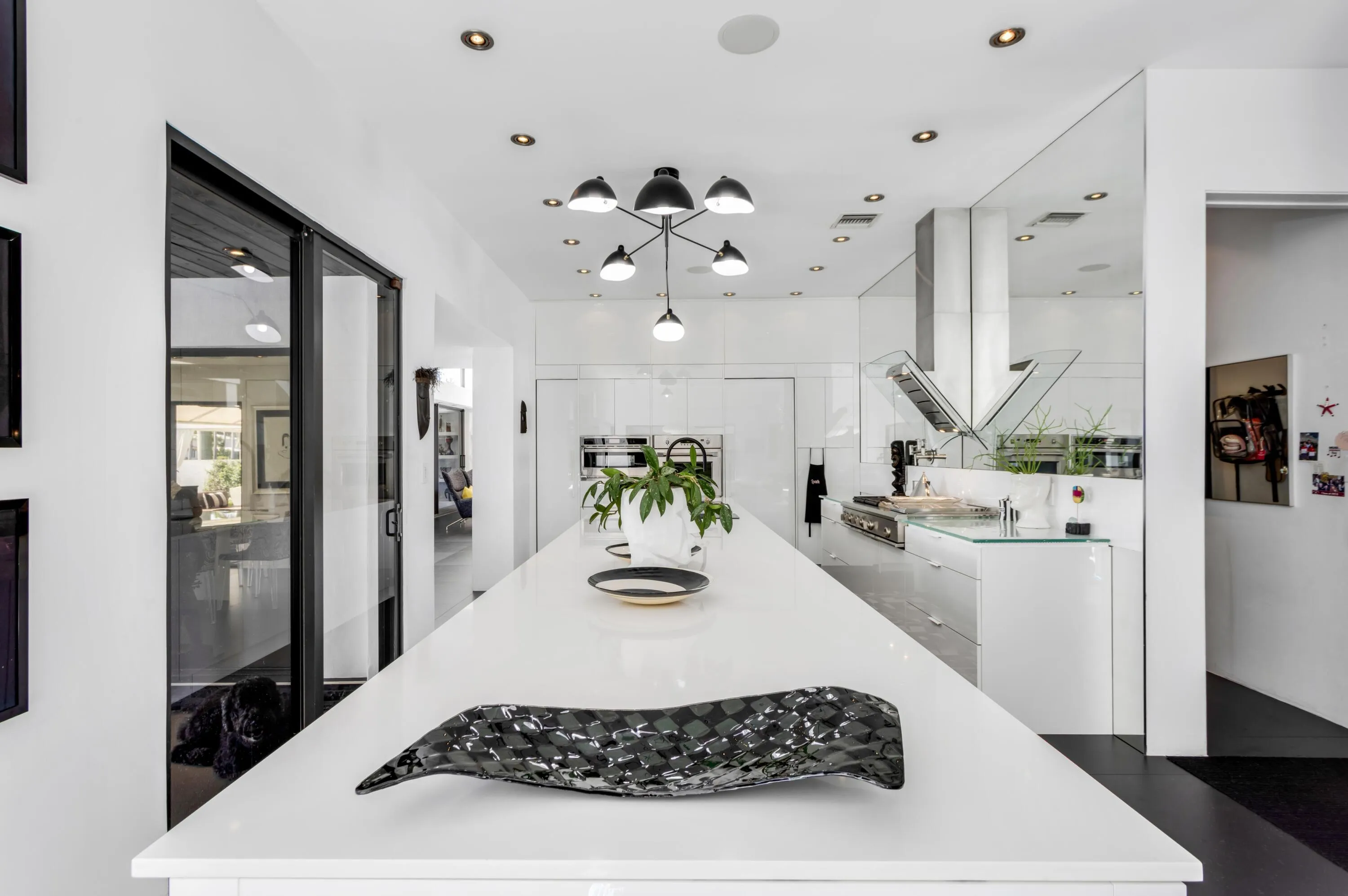 mls_KITCHEN_ISLAND_DETAIL_EB