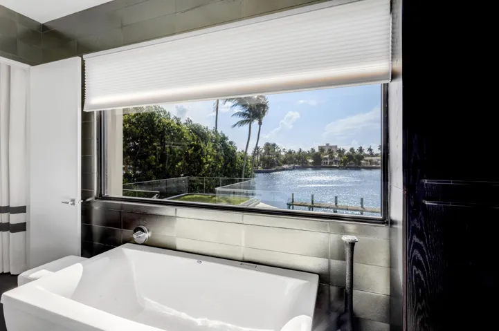 mls_PRIMARY_BATHROOM_VIEW_EB
