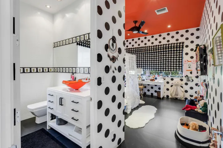 mls_BEDROOM_3_EB