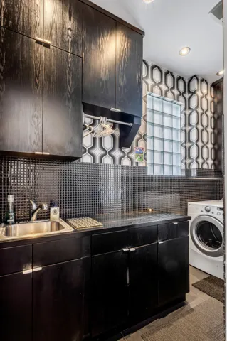 mls_LAUNDRY_VERTICAL_EB