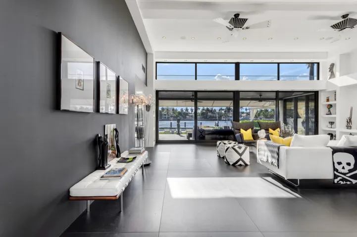 mls_LIVING_TO_VIEW_SIDE_EB