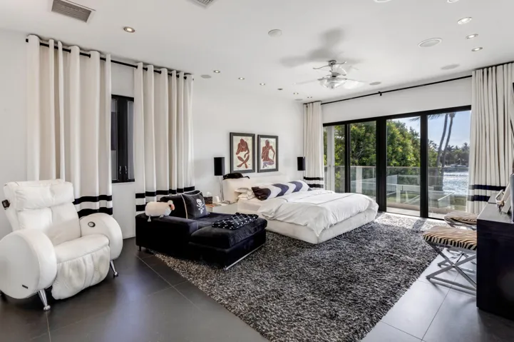 mls_PRIMARY_BEDROOM_ANGLE_EB
