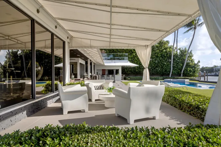 mls_LOGGIA_STRAIGHT_EB