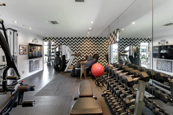 mls_GYM_STRAIGHT_EB