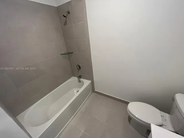 Photo 37