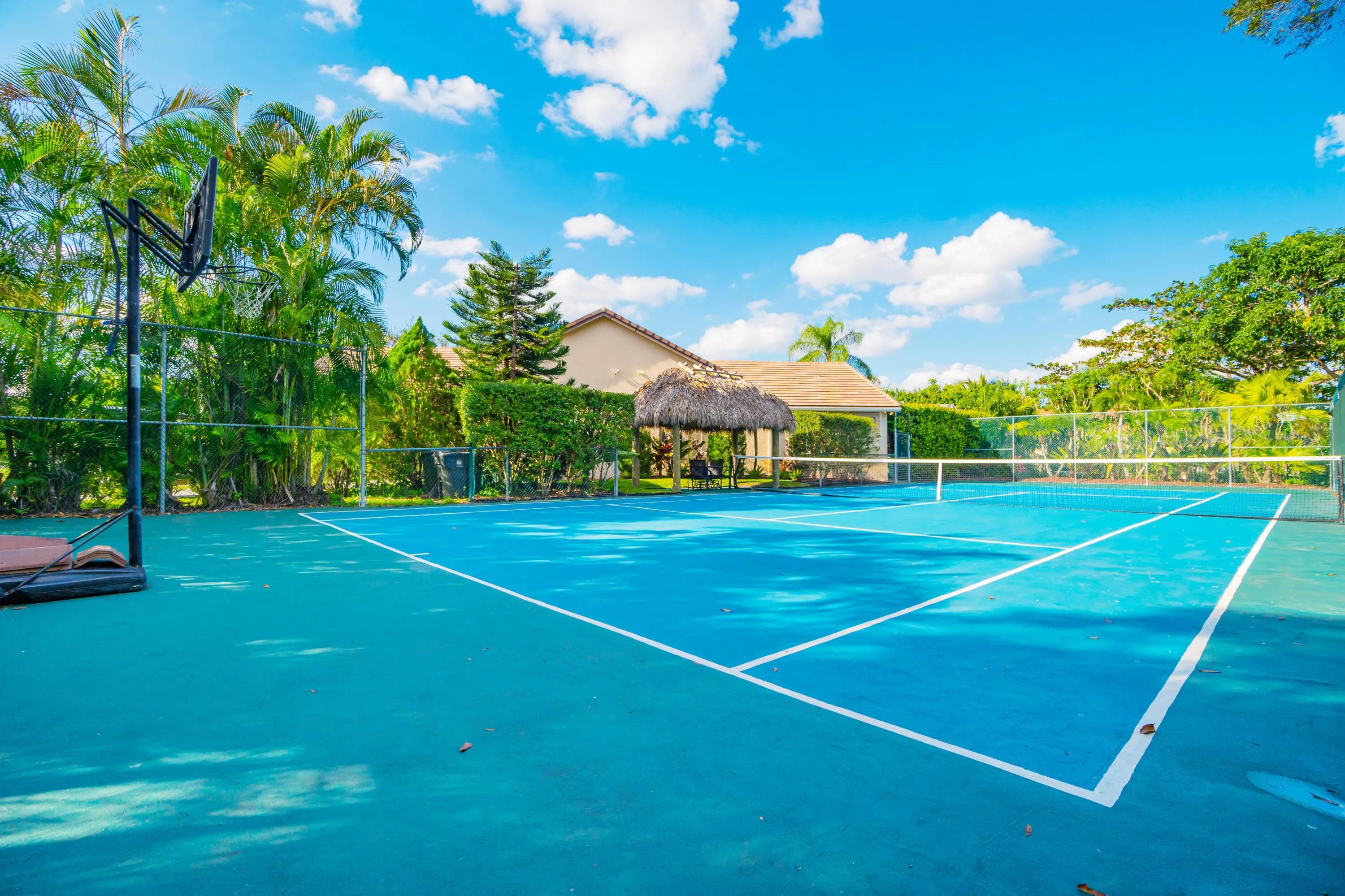 Tennis and tiki