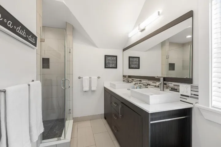 1011 SIMONTON ST #1 WEB-27