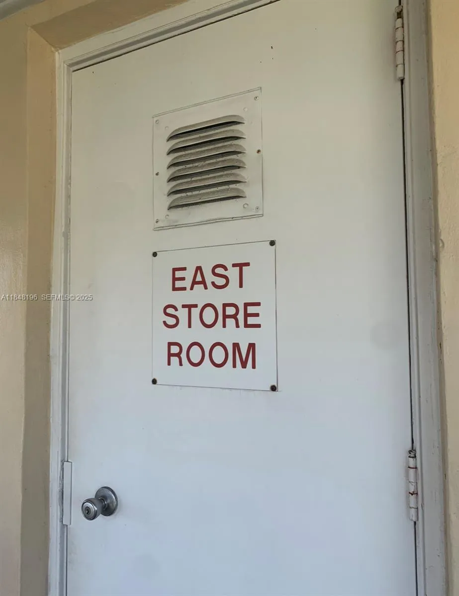 STORAGE UNIT