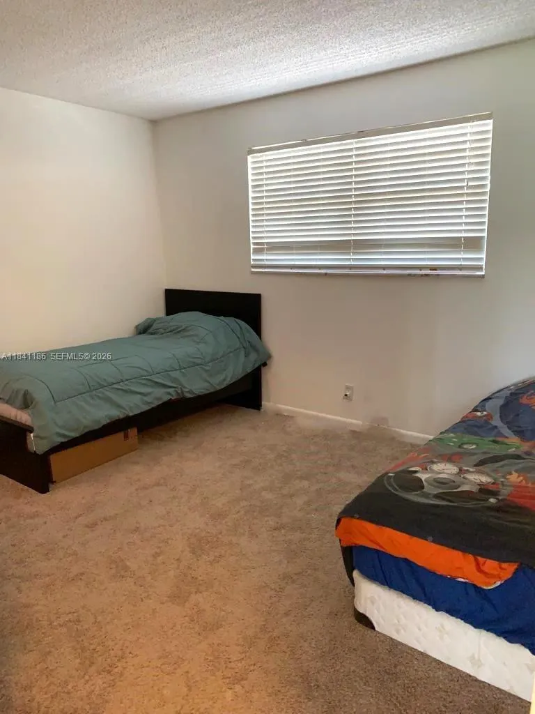 LARGE 2ND BEDROOM BRIGHT WINDOW