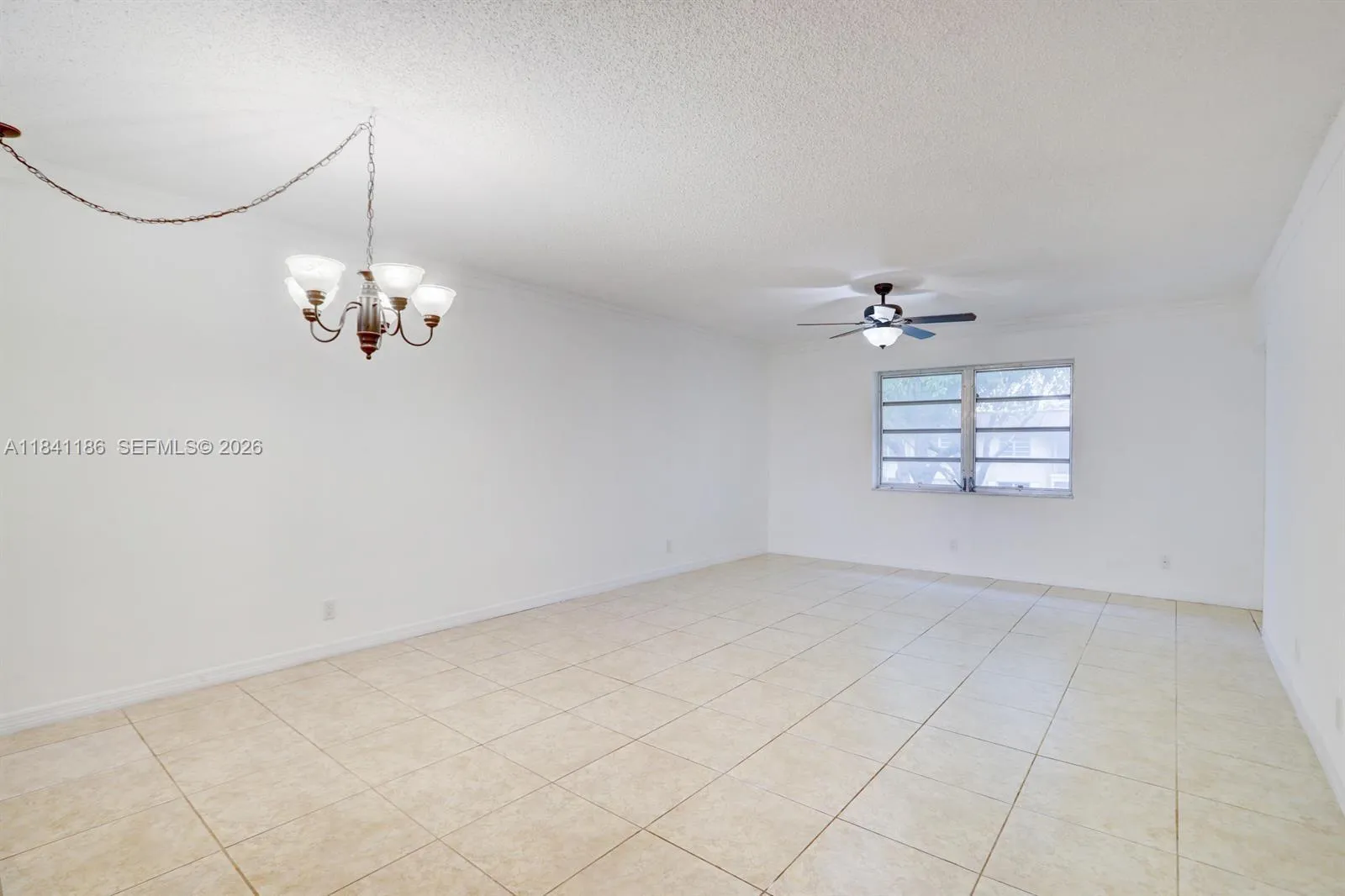 Spacious Living/Dining Room
