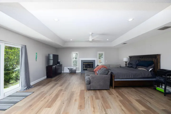 This photo is from when the home was occupied. It is now vacant and all furniture has been removed.