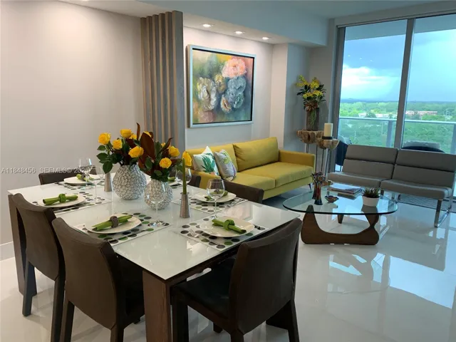 Dining Room - Nice & spacious dining area.
