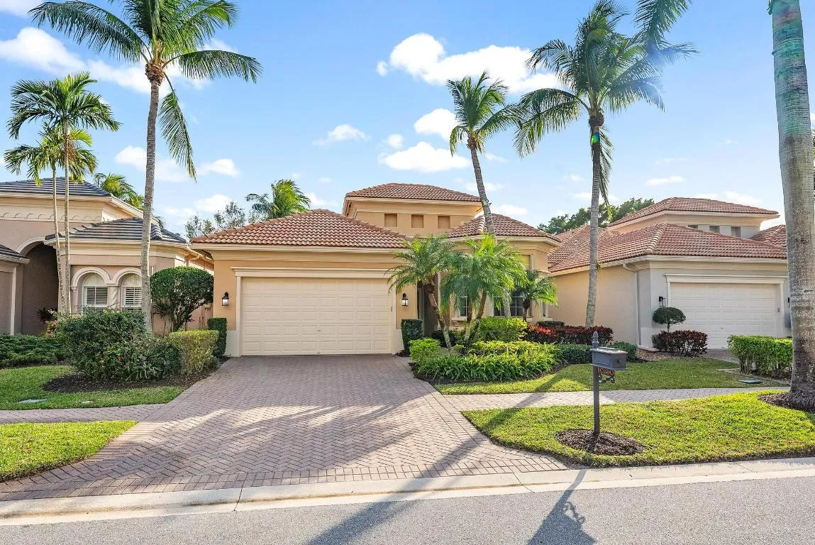 10350 Terra Lago
