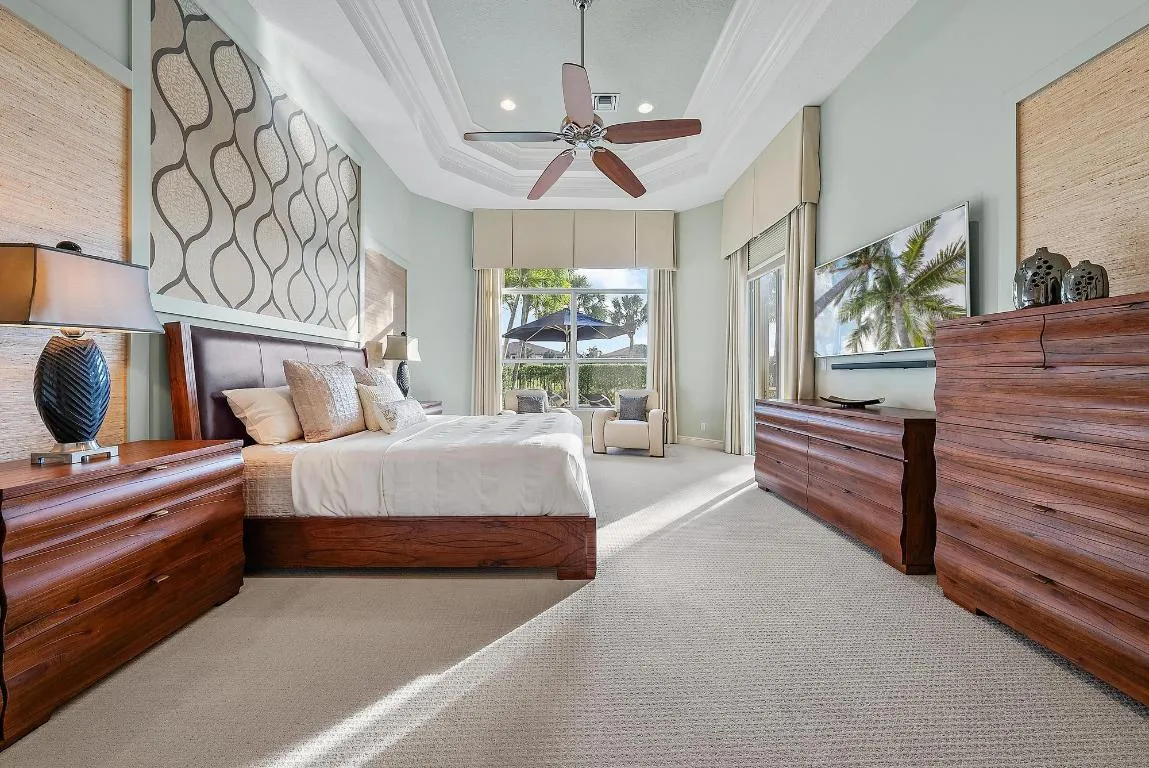 10350 Terra Lago