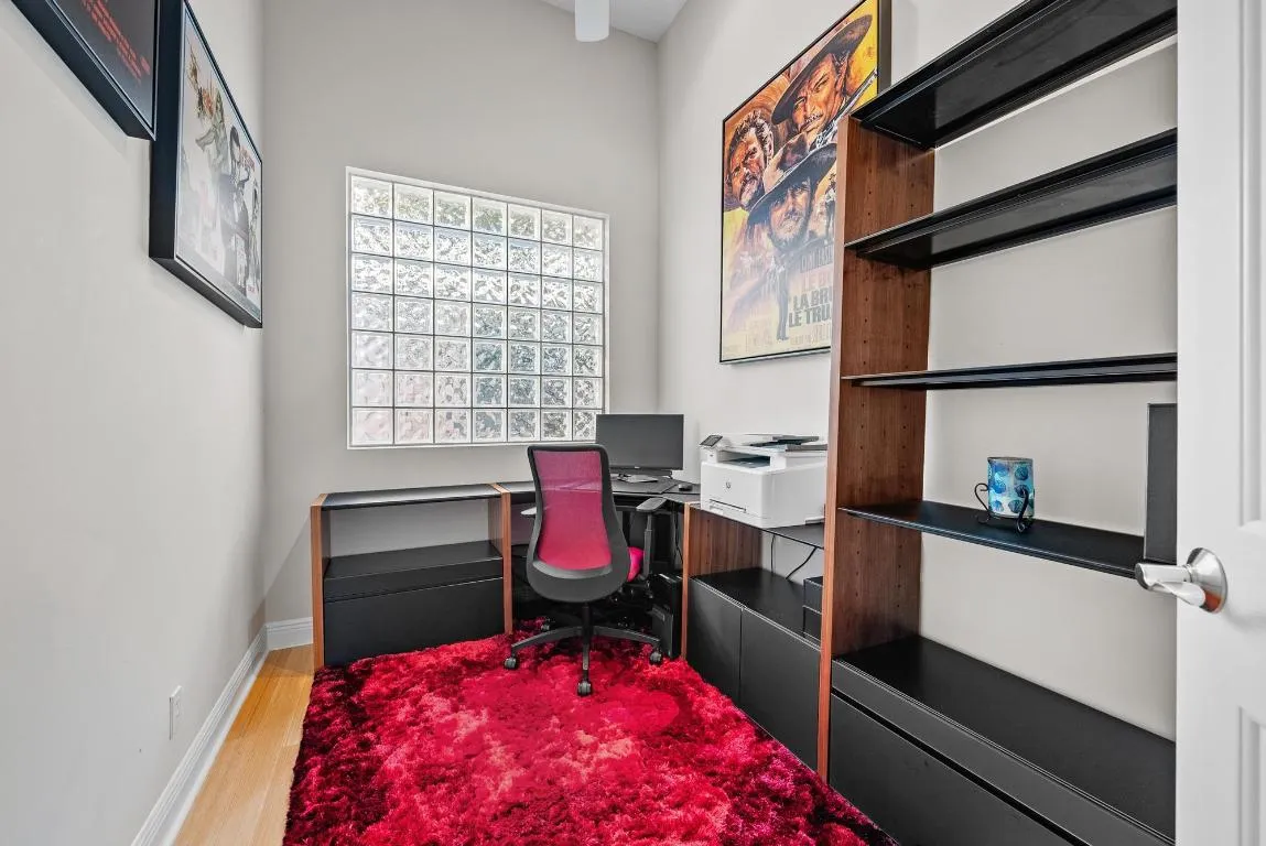 10350 Terra Lago