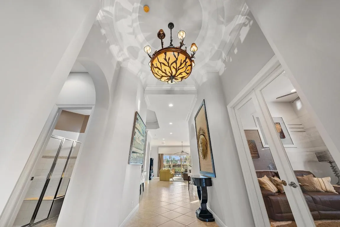 10350 Terra Lago