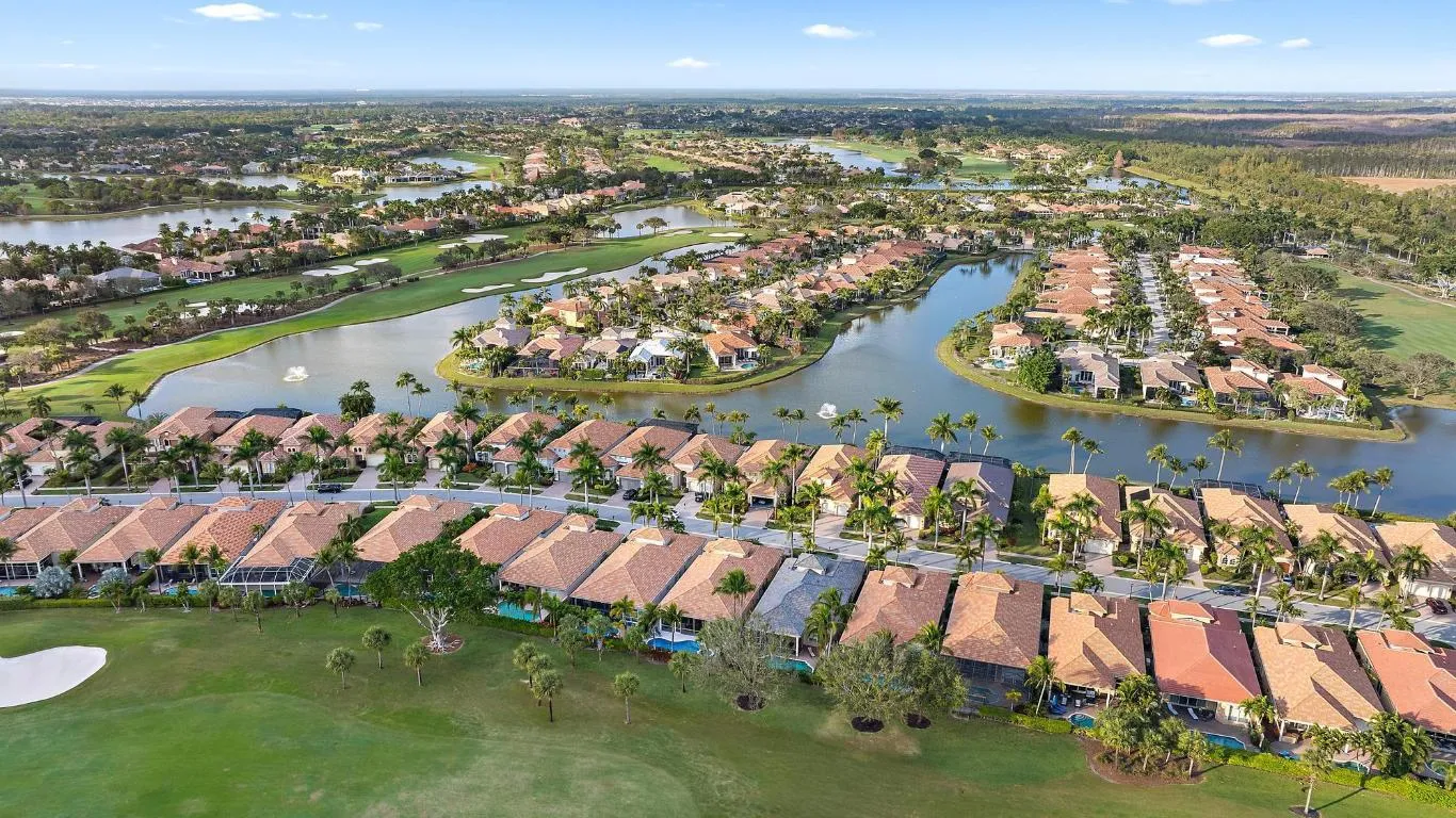 10350 Terra Lago