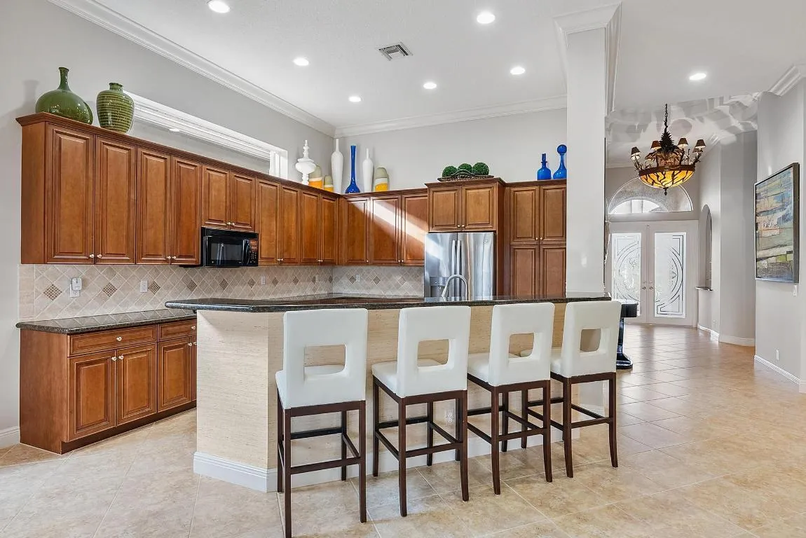 10350 Terra Lago