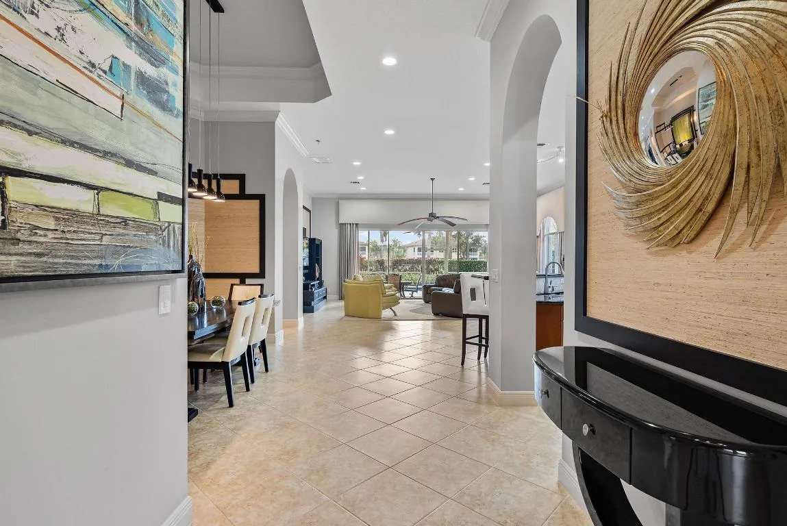 10350 Terra Lago