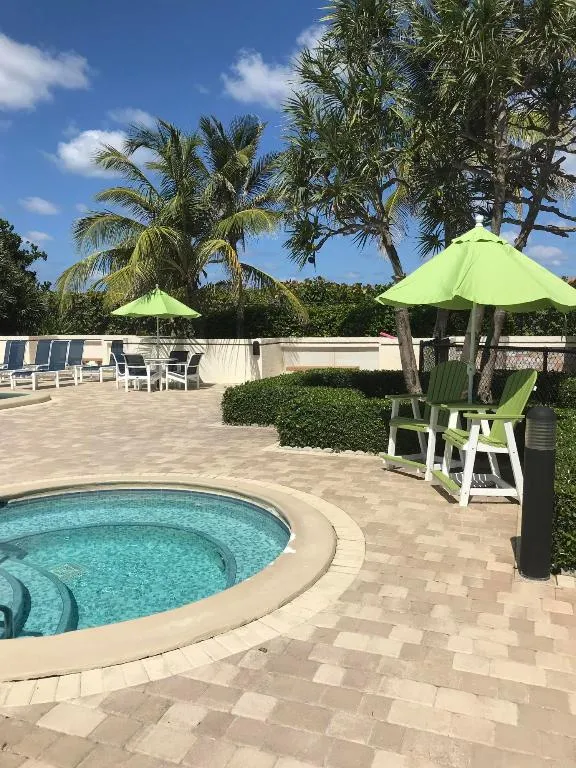 Oceantree Hot Tub