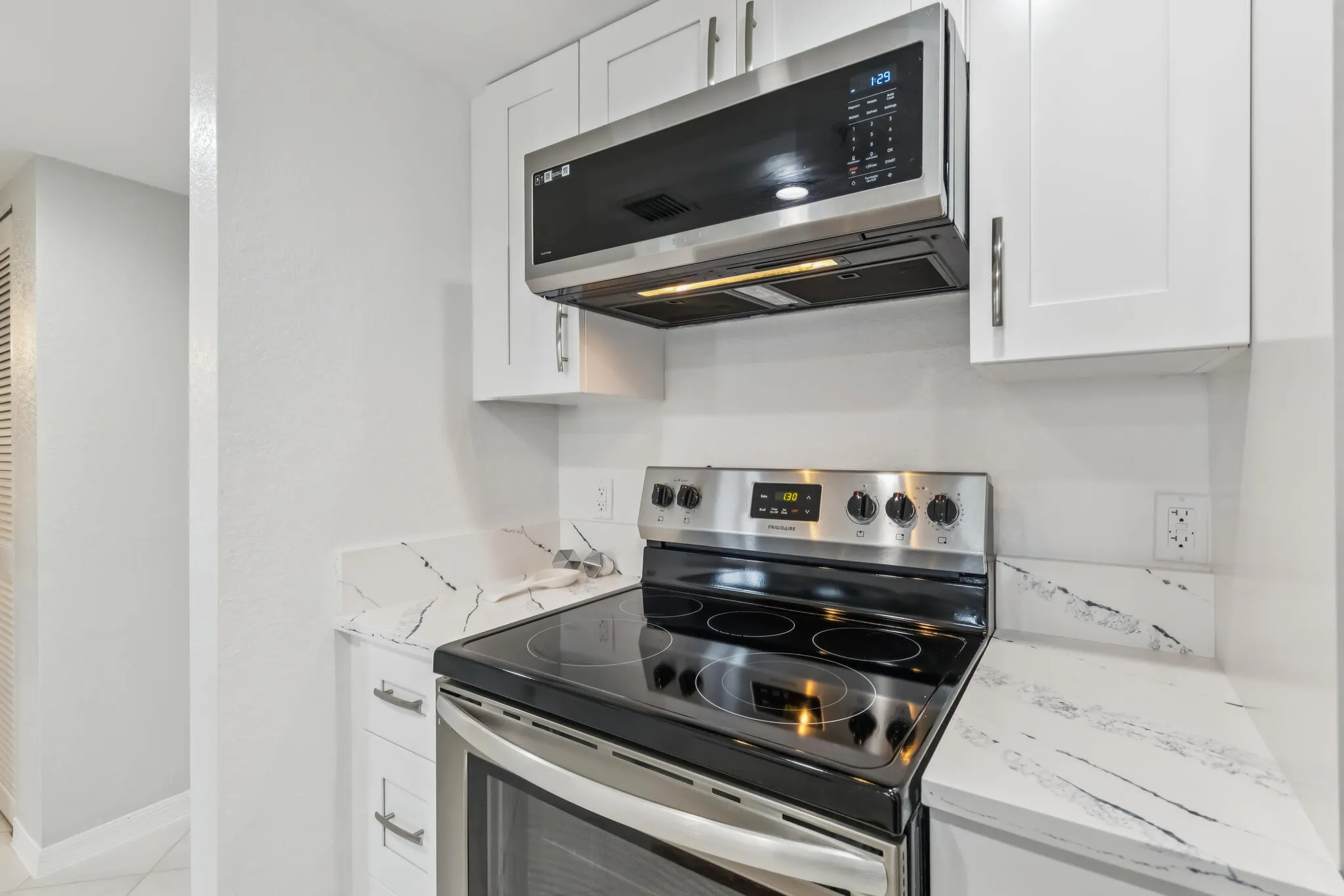 4a Stove Microwave