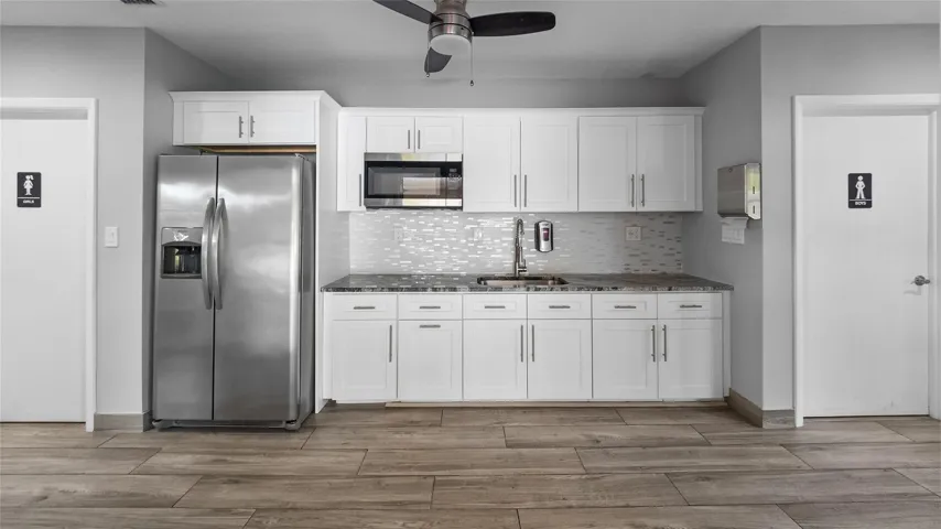 Clubhouse Kitchen