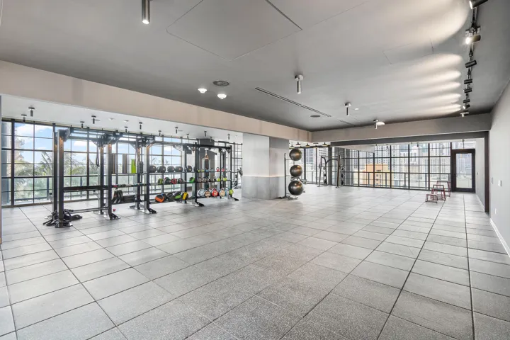 044-601Northeast1stAvenue-Miami-FL-33132
