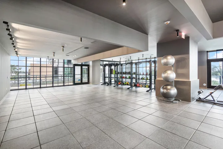 043-601Northeast1stAvenue-Miami-FL-33132