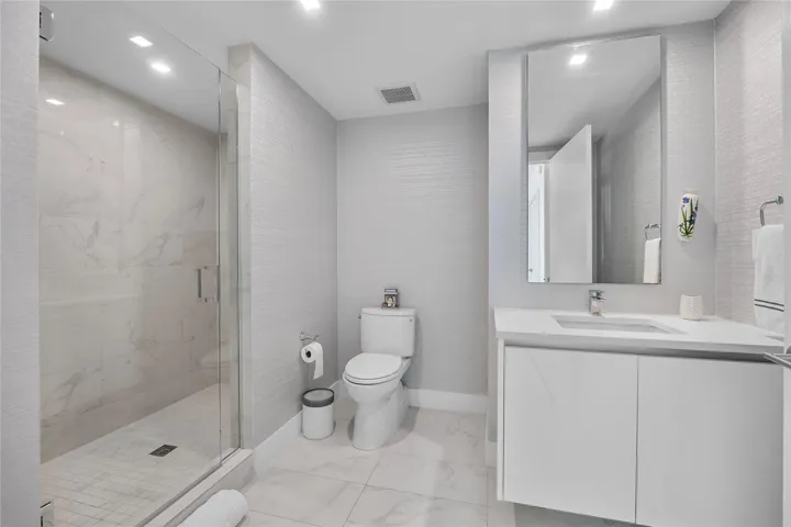 Ensuite Bath #2
