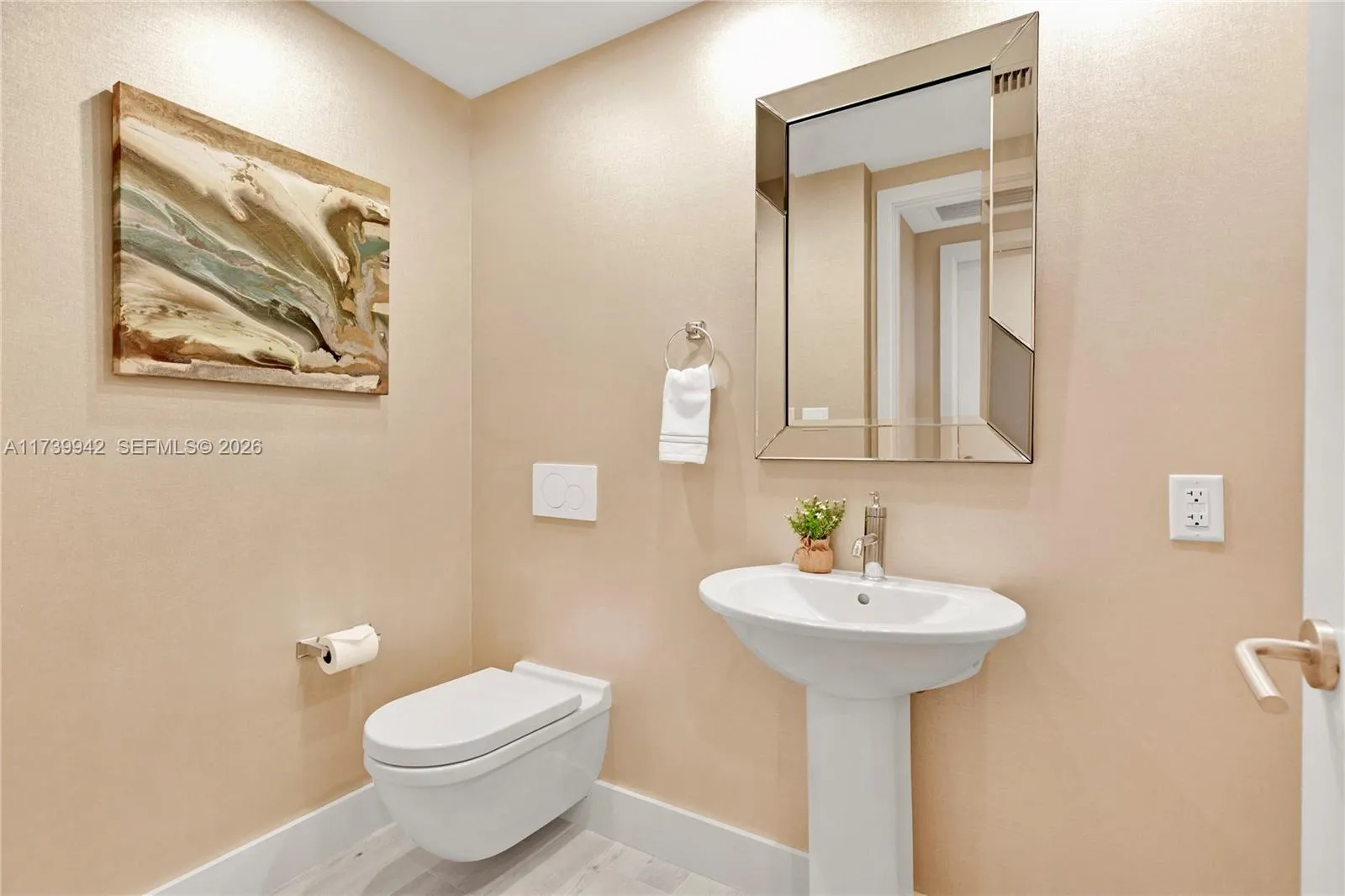 Powder Room for Guets