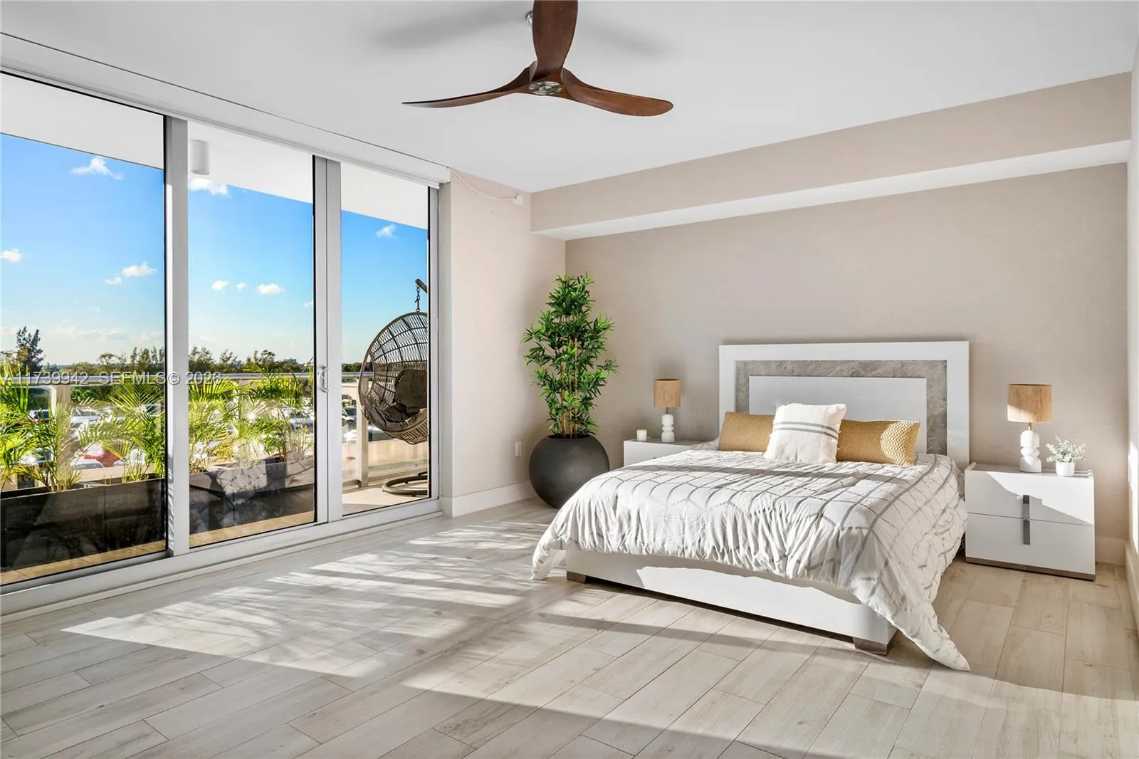 Spacious Primary Suite