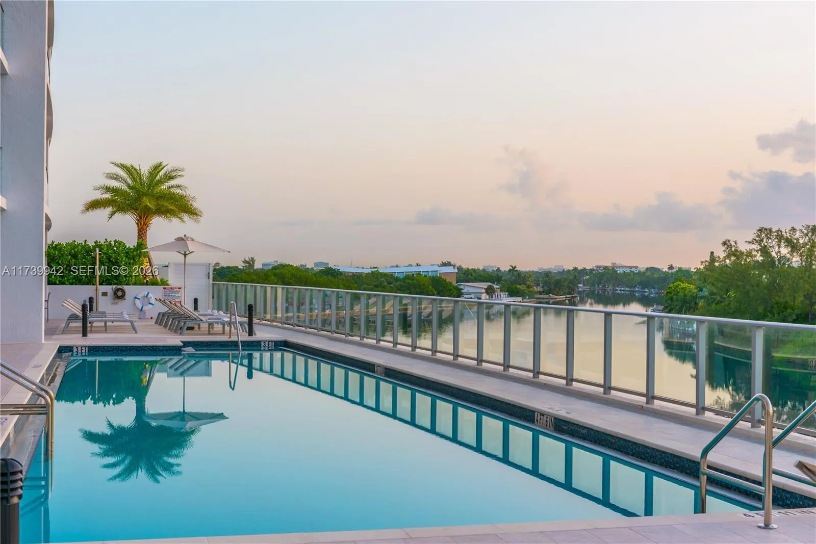 Heated Pool Overlooking Middle River