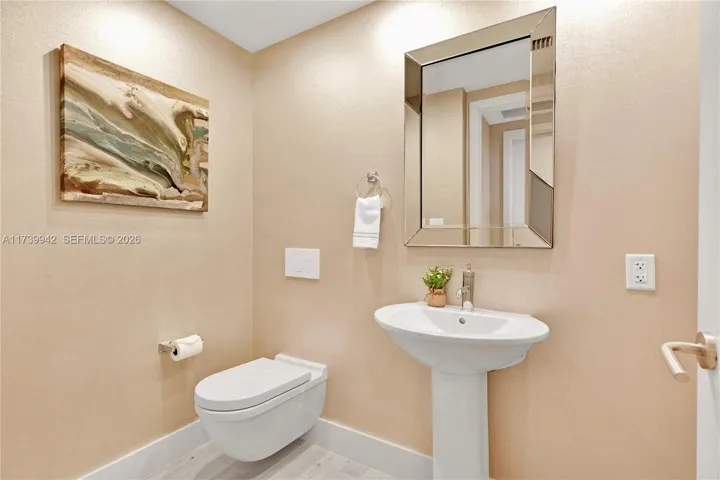 Powder Room for Guets
