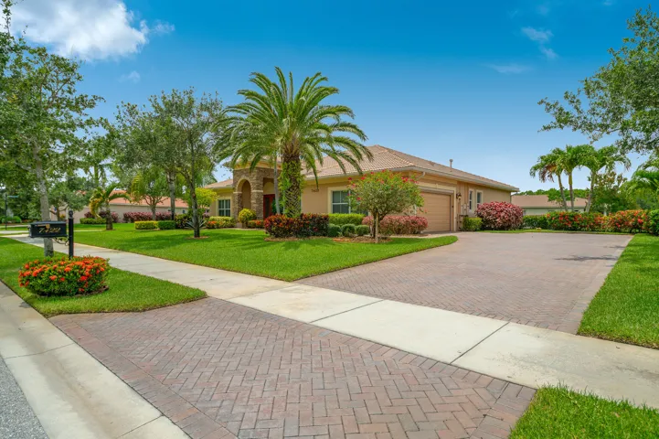 7422 SE Belle Maison Dr, Stuart, FL 3499