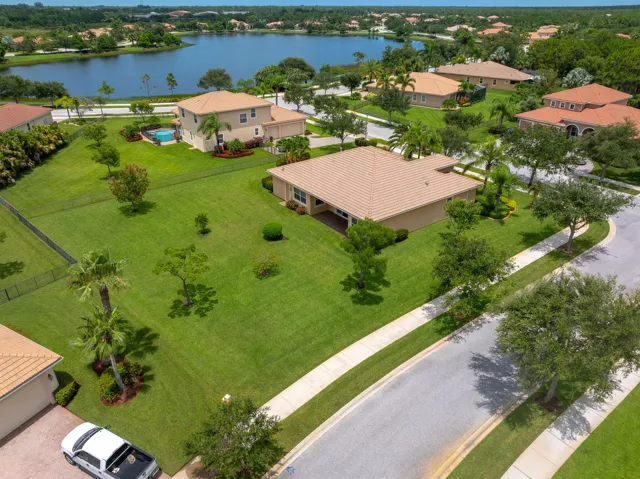 7422 SE Belle Maison Dr, Stuart, FL 3499