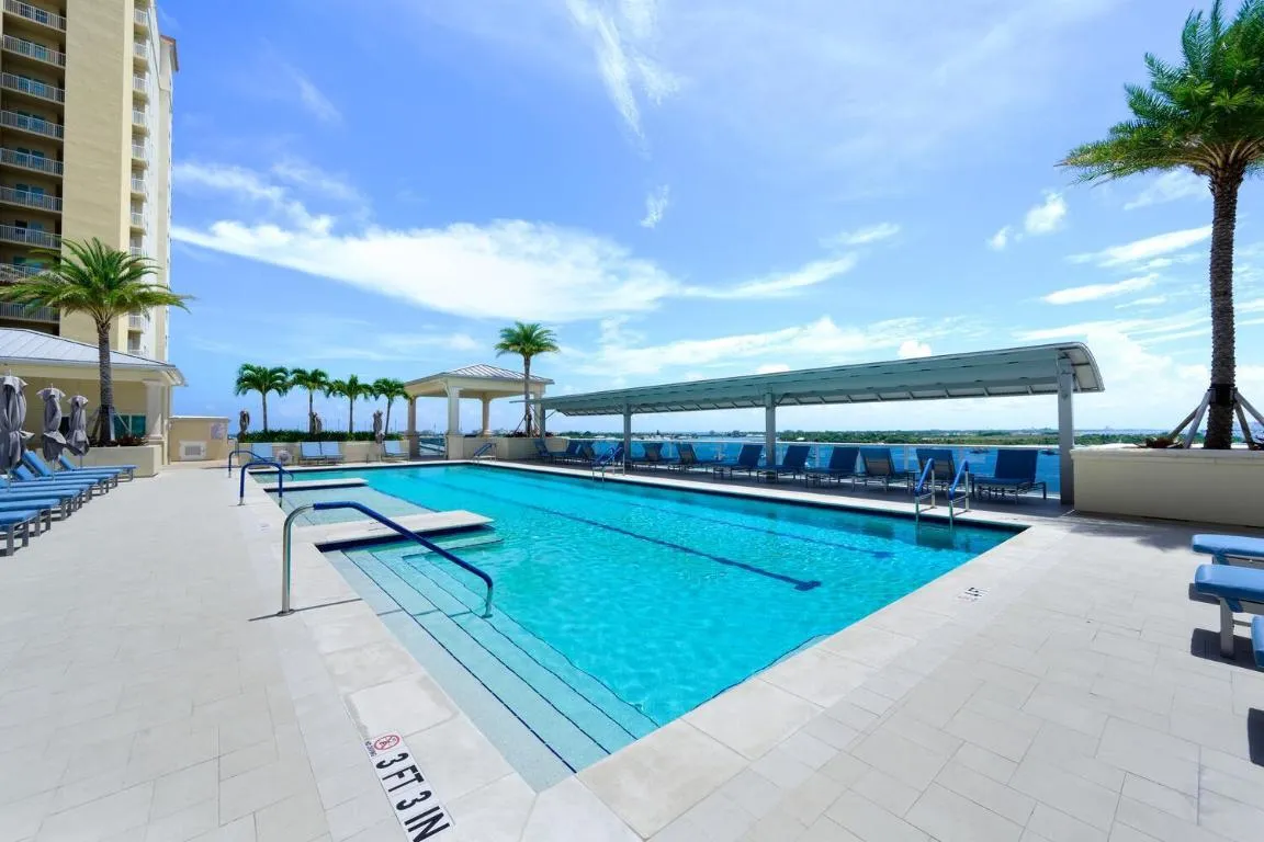 2650 Lake Shore Dr Unit 1602-large-034-0