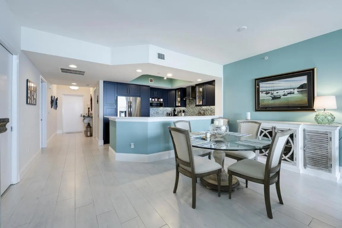 2650 Lake Shore Dr Unit 1602-large-016-0
