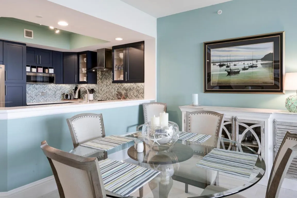2650 Lake Shore Dr Unit 1602-large-028-0