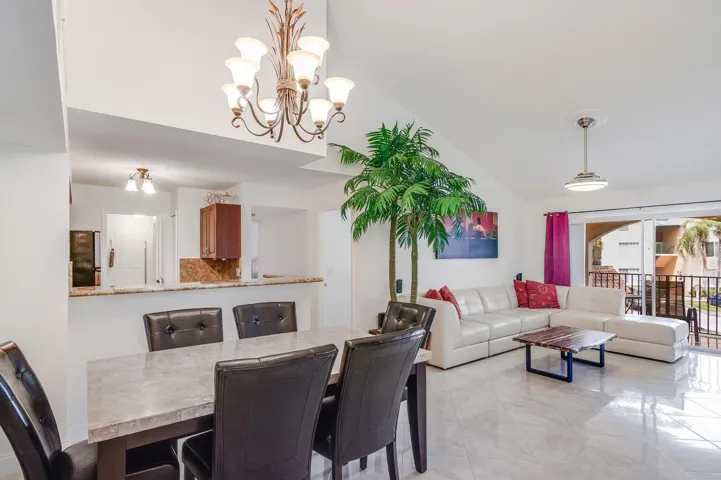 1715 living:dining