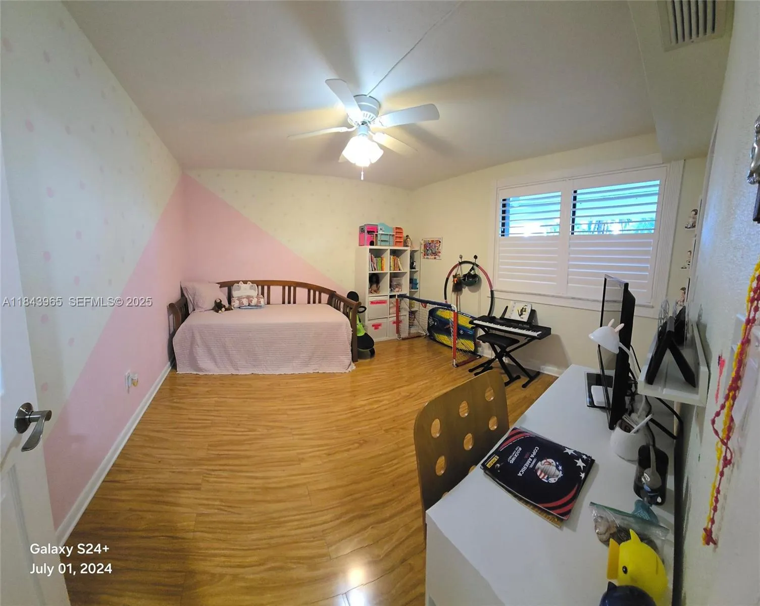 Photo 19