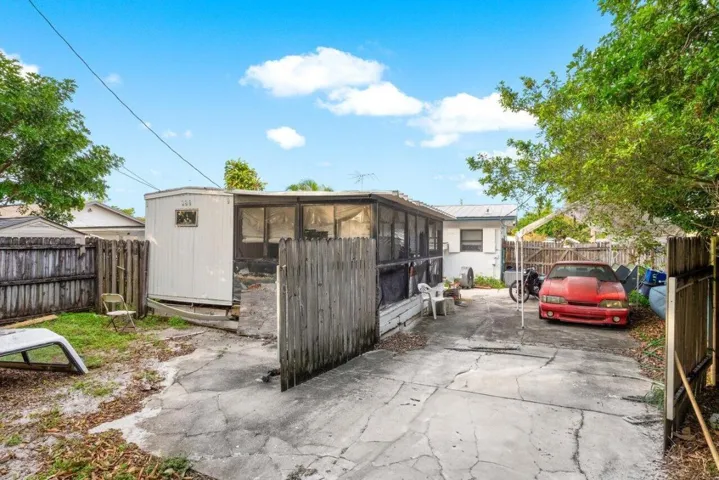 backyard/detached office