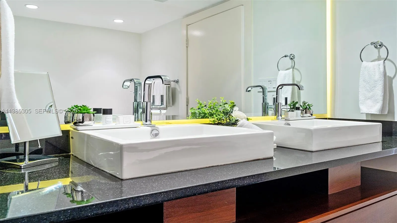 Property photo 112
