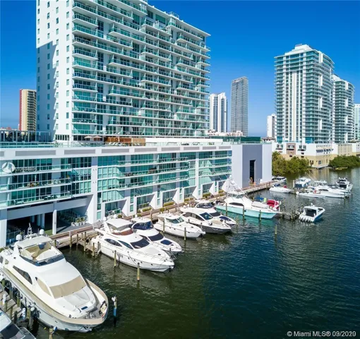 Marina 1