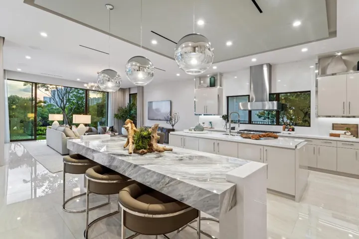 mls_KITCHEN_RIGHT