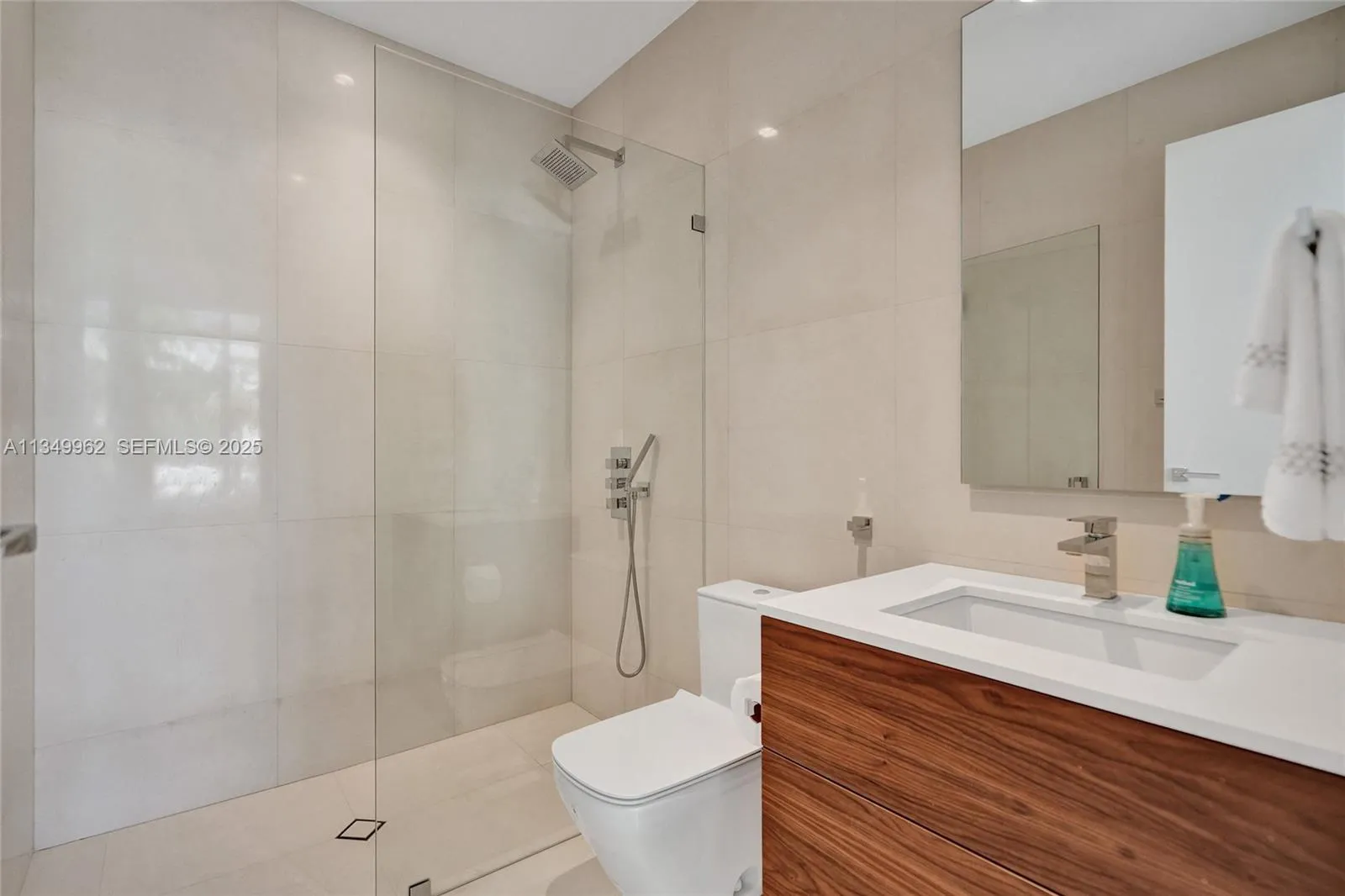 Property photo 78