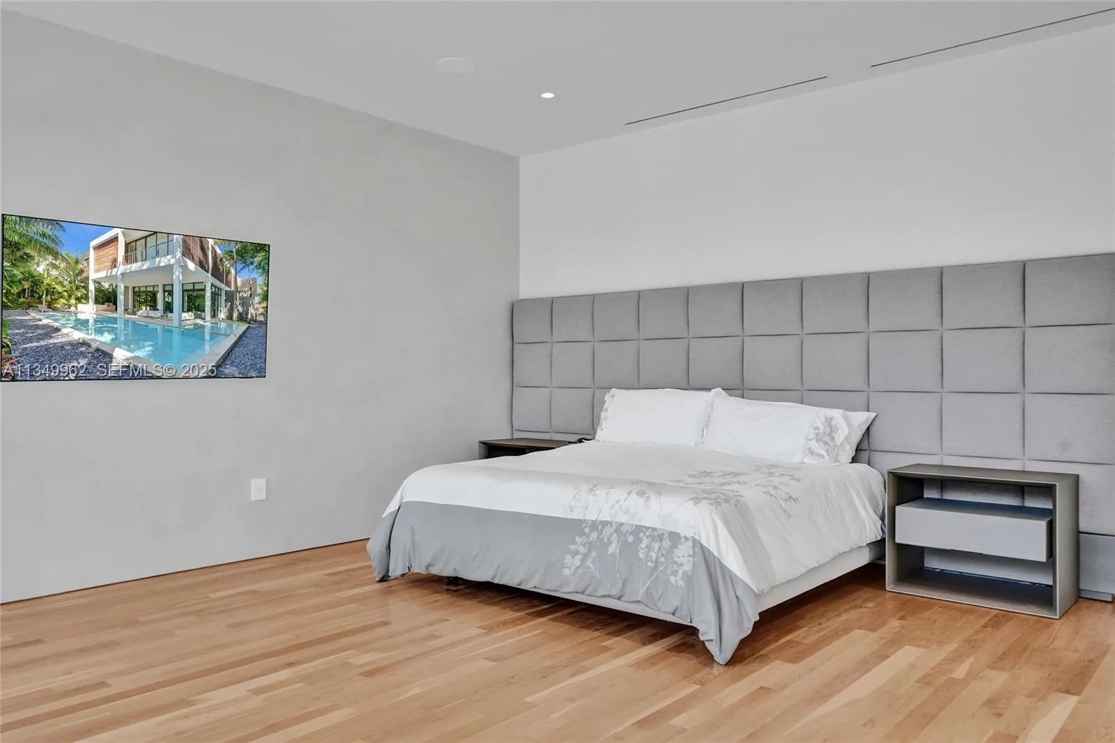Property photo 93